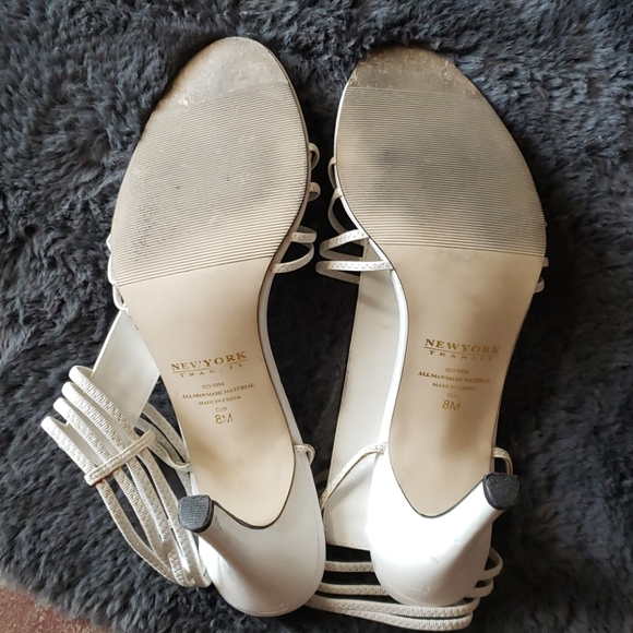 NEW YORK TRANSIT heels shiny white - Picture 4 of 5